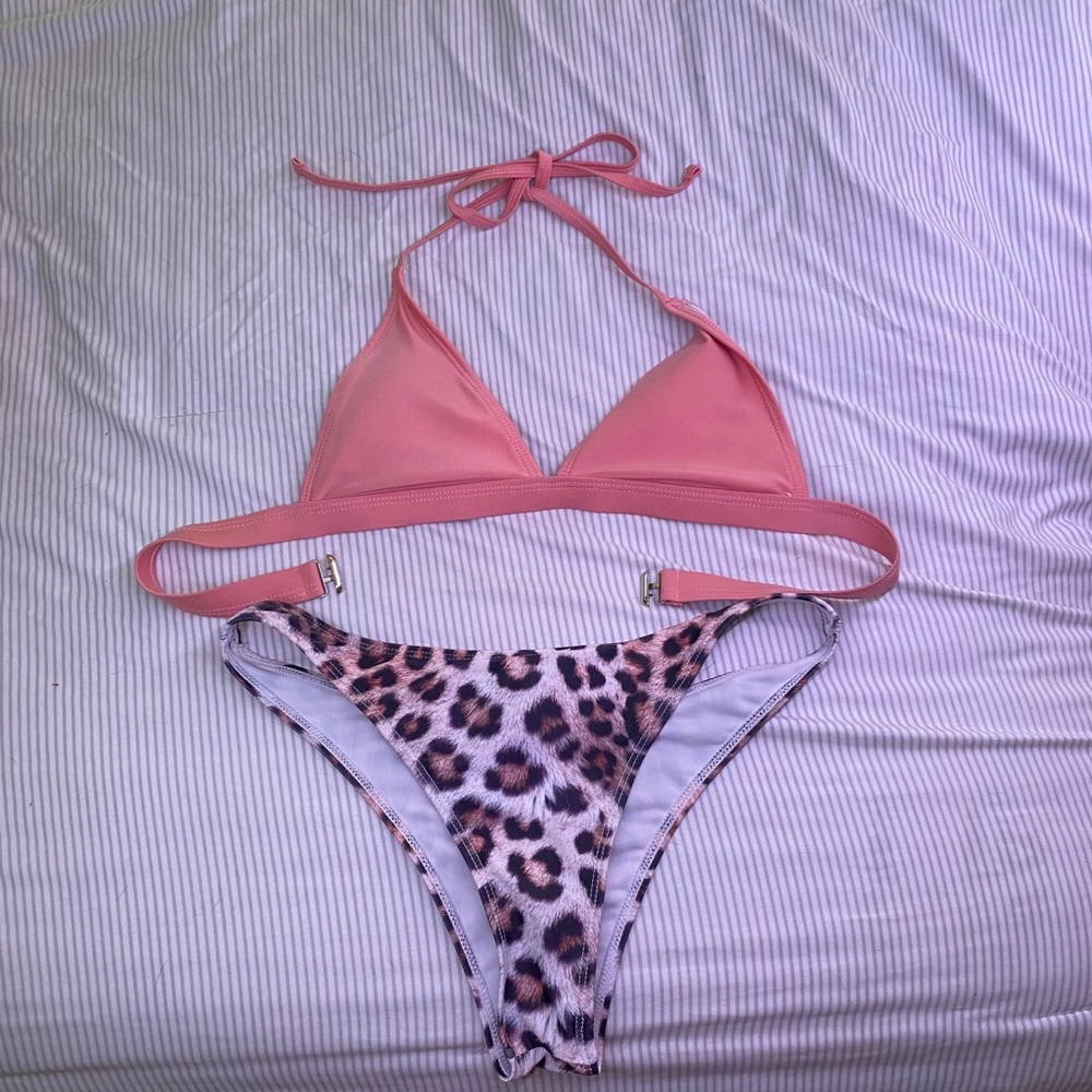 Bathing suit